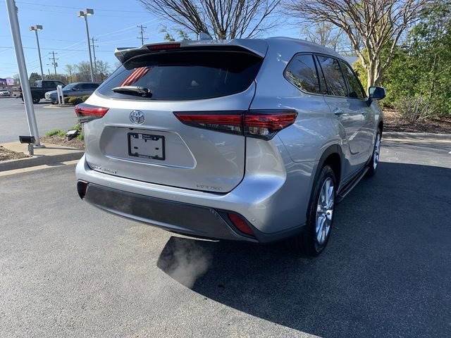 Used 2023 Toyota Highlander Limited image 8