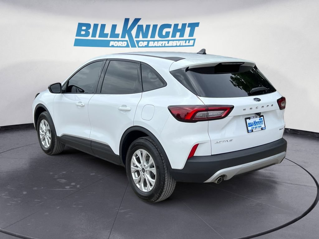 Used 2026 Ford Escape Active AWD/4WD image 3