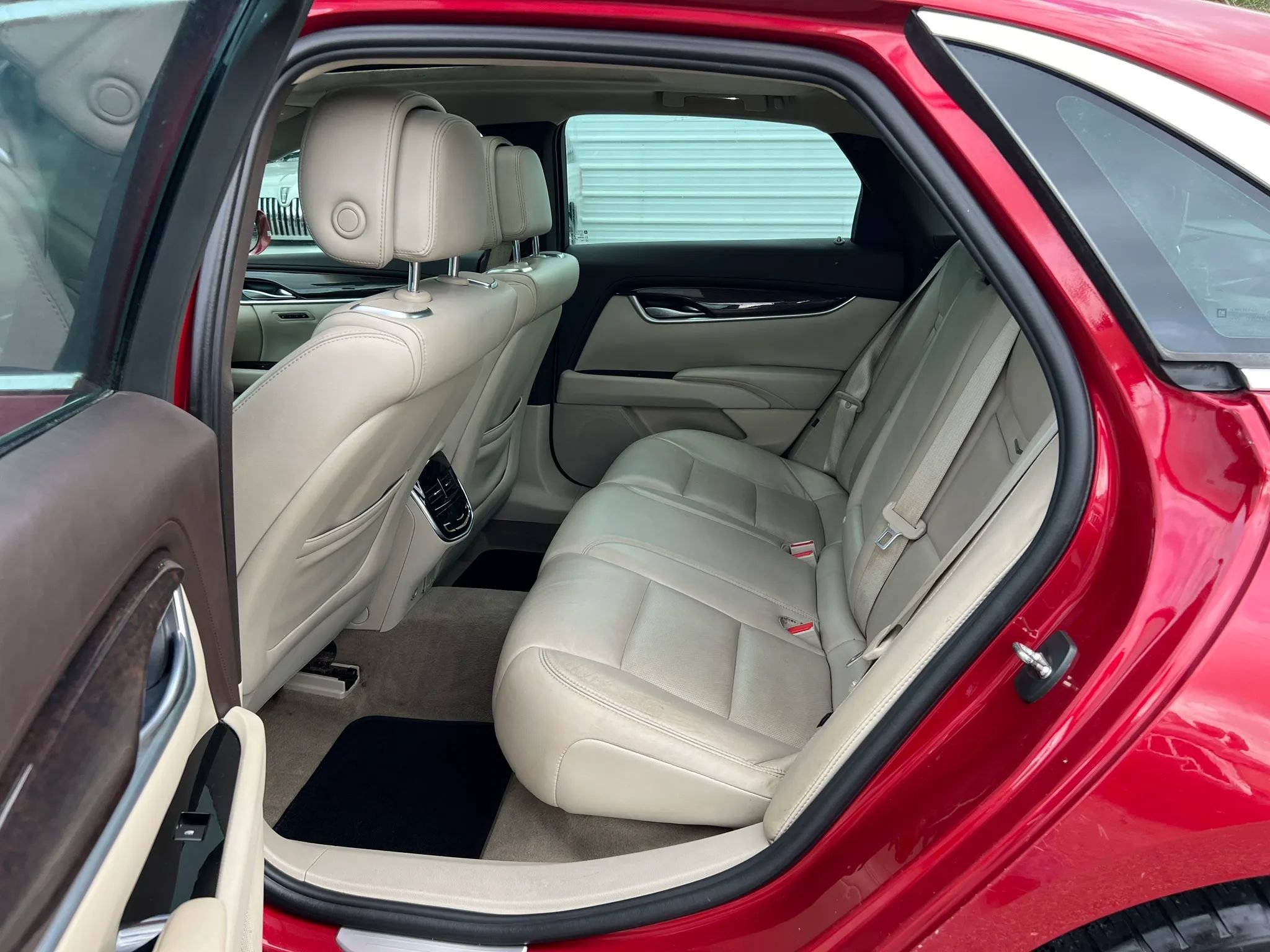 Used 2014 Cadillac XTS Premium FWD image 10