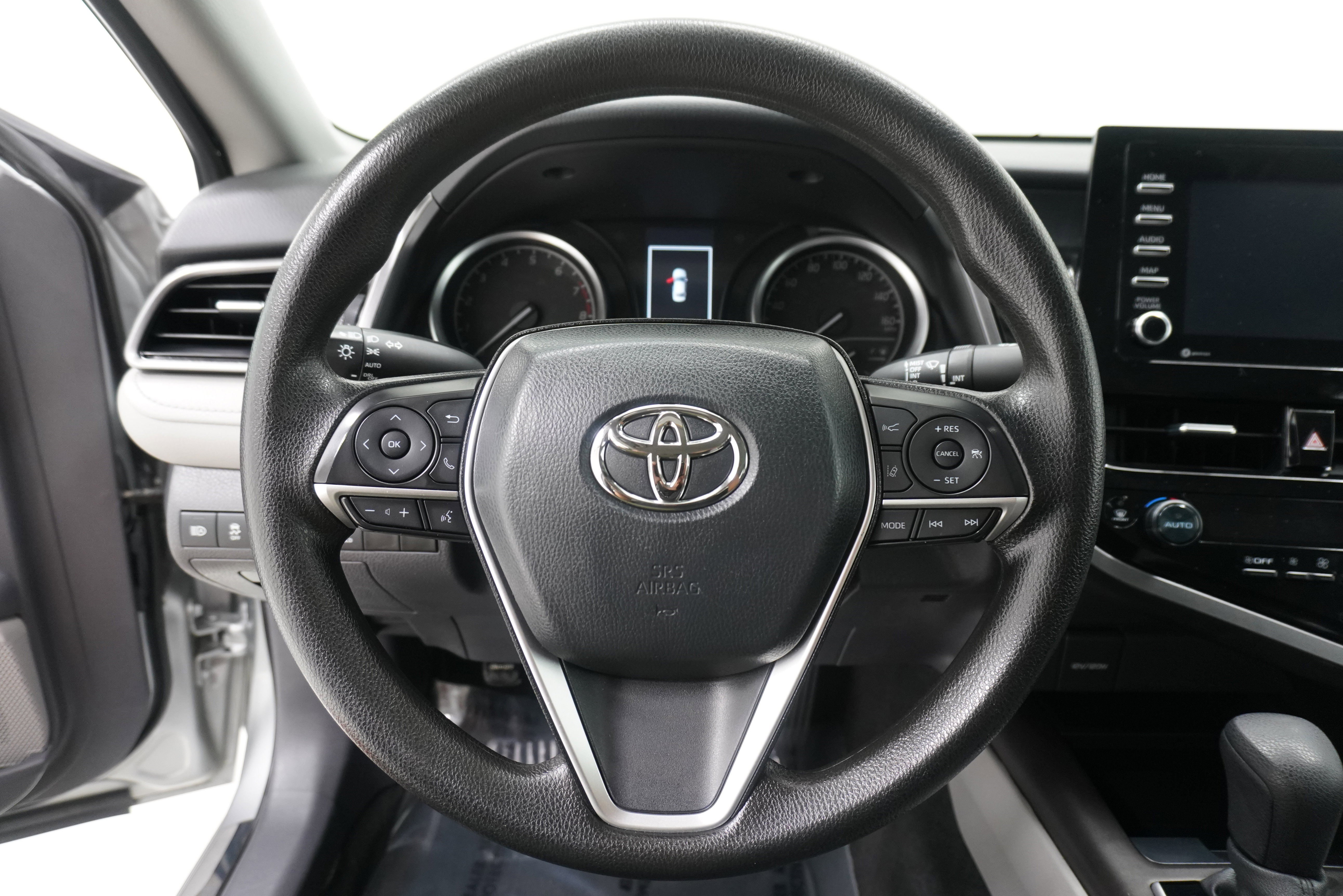 Used 2023 Toyota Camry LE FWD image 15