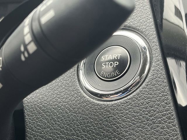 Used 2018 Nissan Rogue SL w/ Premium Package AWD/4WD image 34