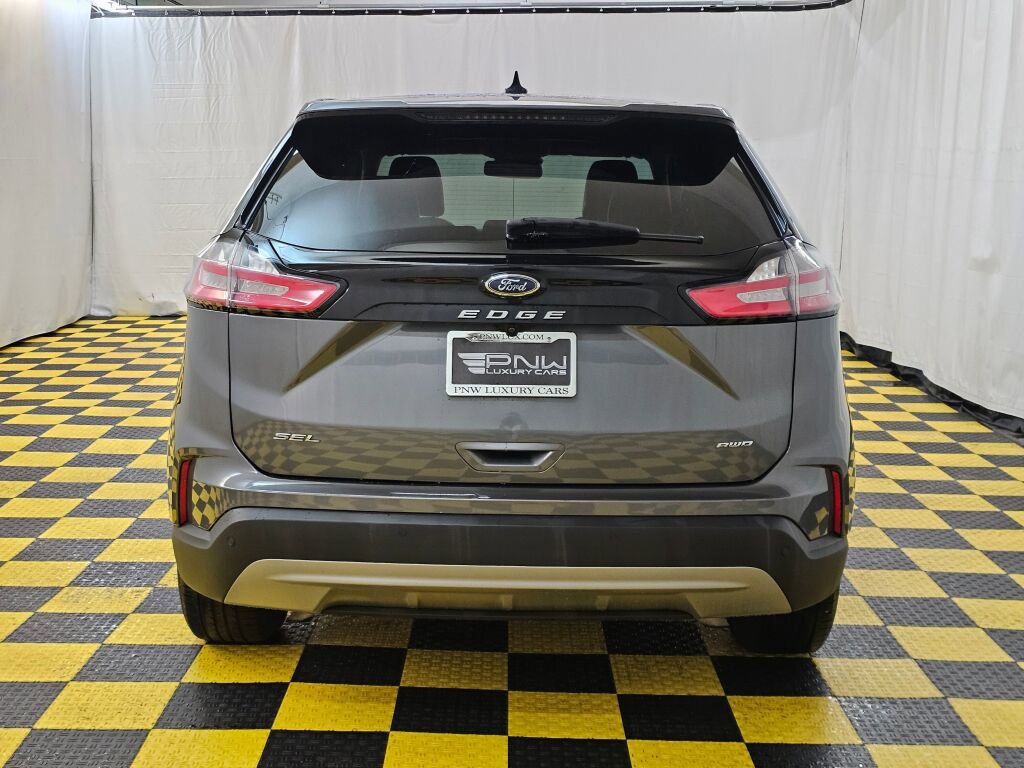 Used 2021 Ford Edge SEL w/ Cargo Accessory Package image 4