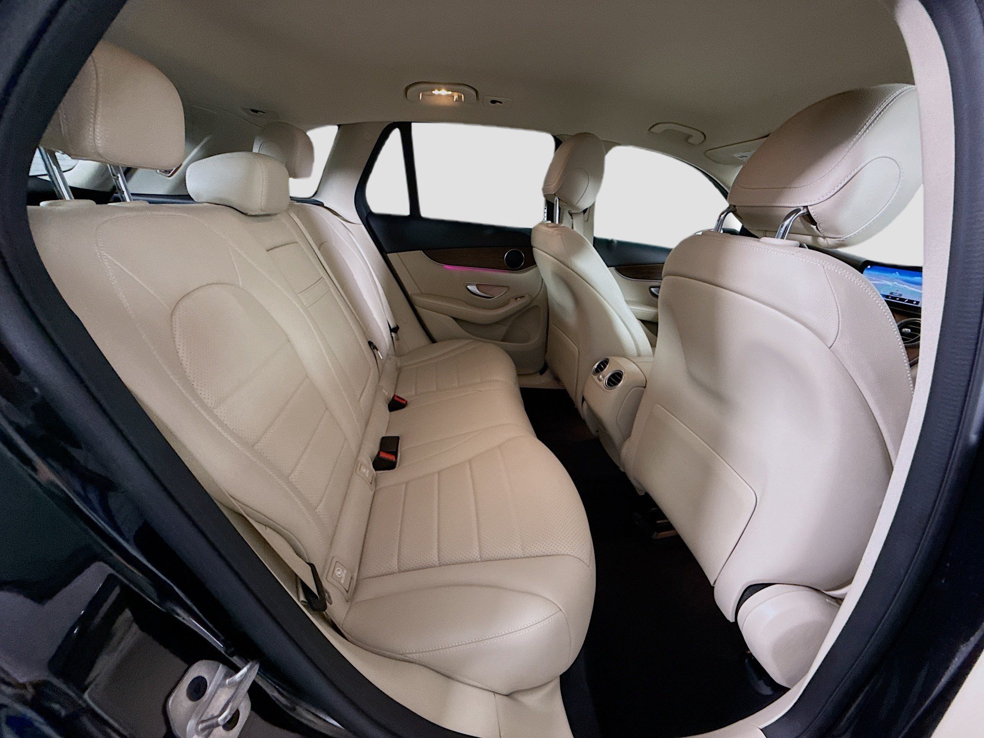 Used 2022 Mercedes-Benz GLC 300 4MATIC w/ Multimedia Package Lite image 27