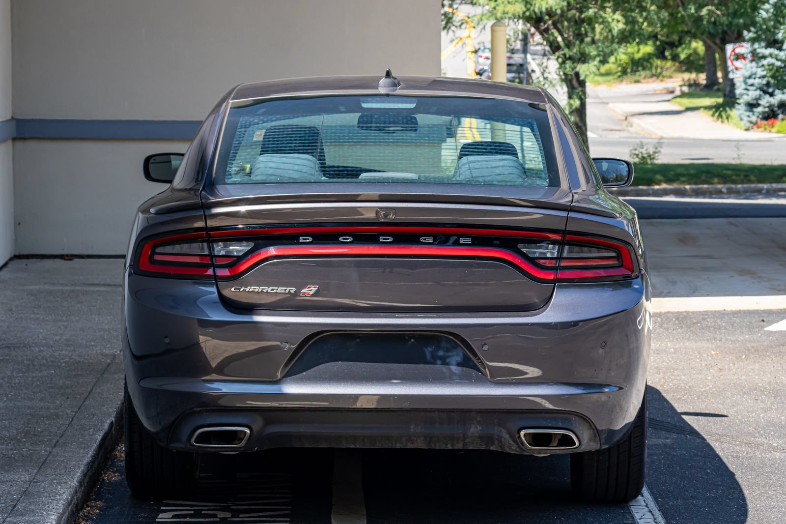 Used 2019 Dodge Charger SXT AWD/4WD image 7