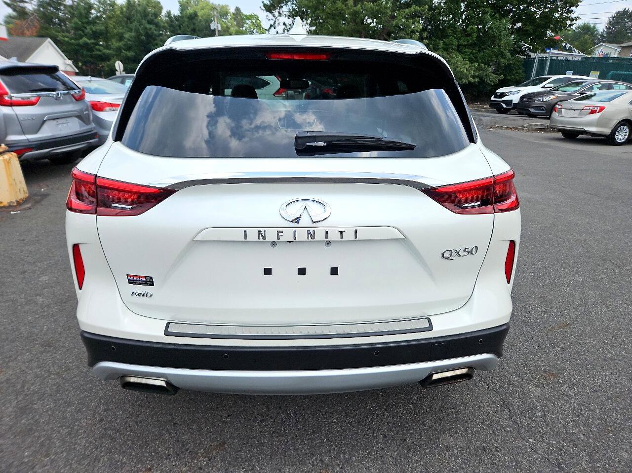 Used 2021 INFINITI QX50 Essential w/ Convenience Package image 4