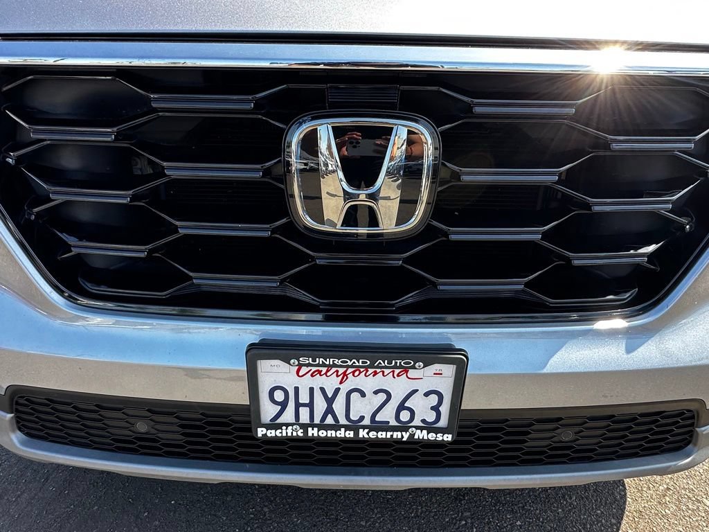 Used 2023 Honda Pilot Touring image 4