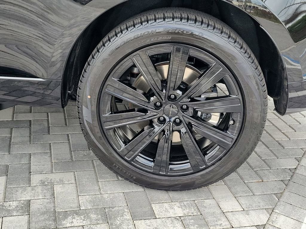 New 2026 Land Rover Range Rover SE image 14