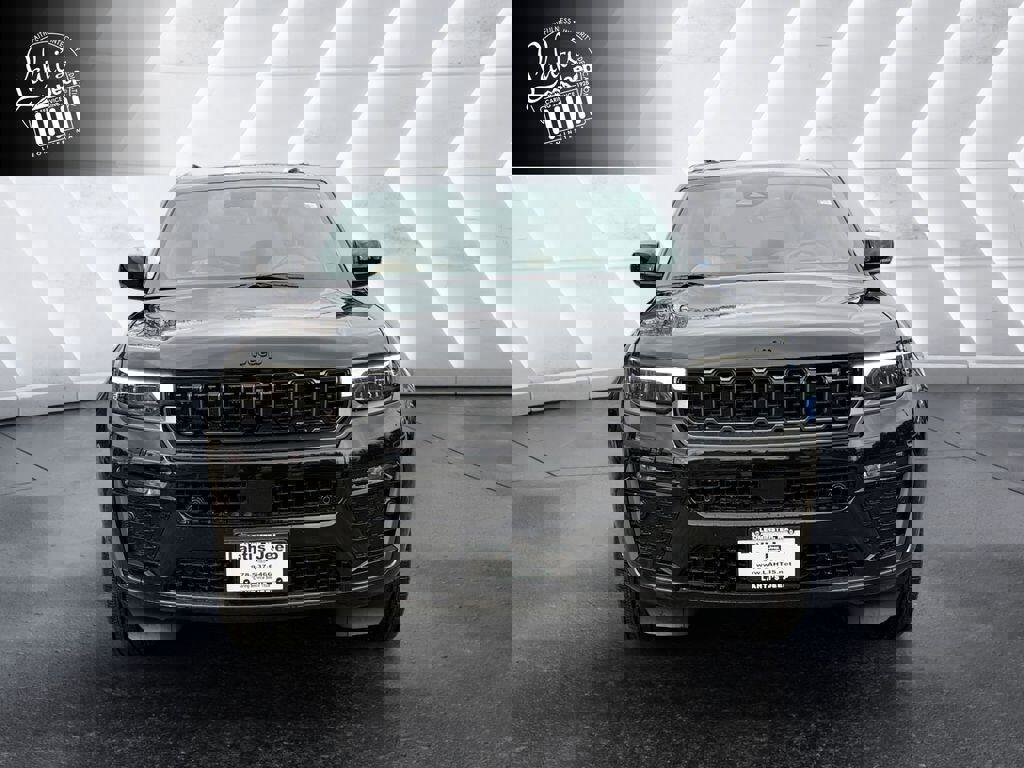 New 2026 Jeep Grand Cherokee L Summit image 2