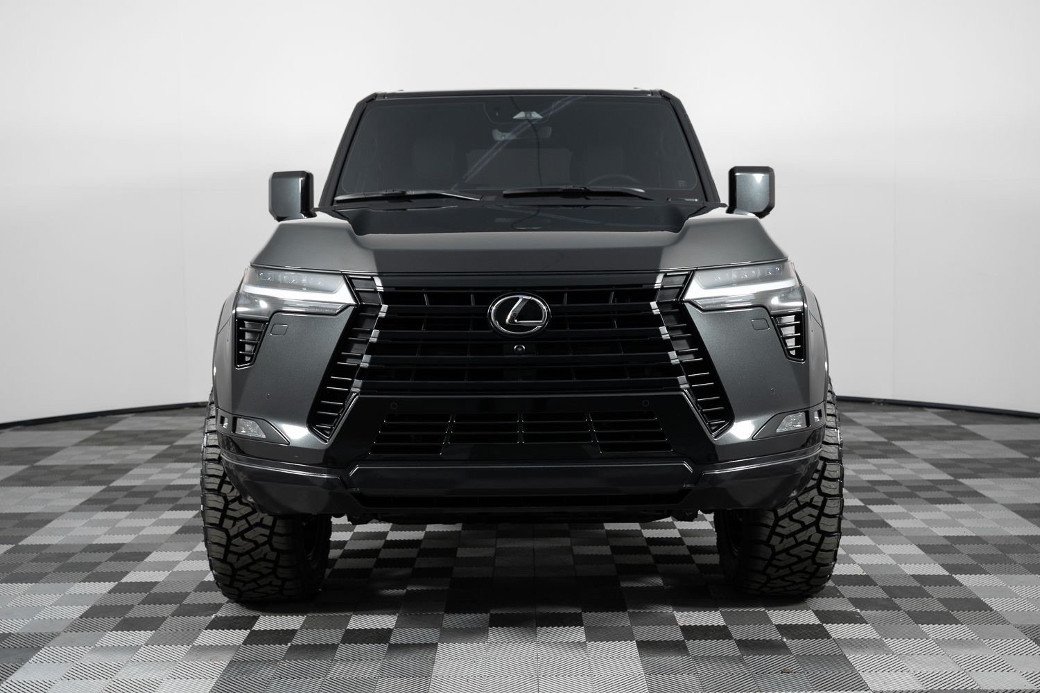 Used 2025 Lexus GX 550 w/ Accessory Package (2T) AWD/4WD image 11