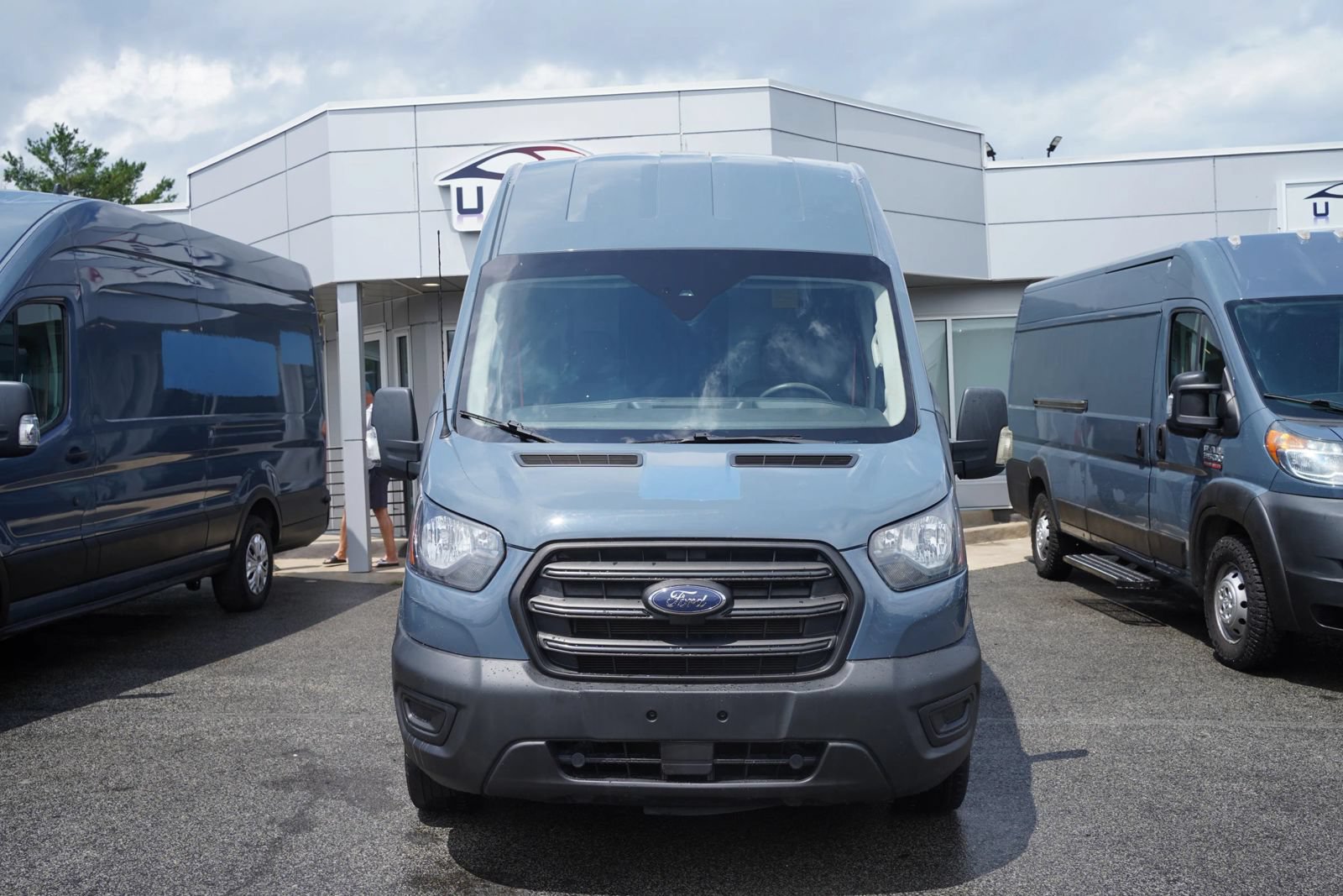 Used 2020 Ford Transit 250 148 High Roof Extended RWD image 4