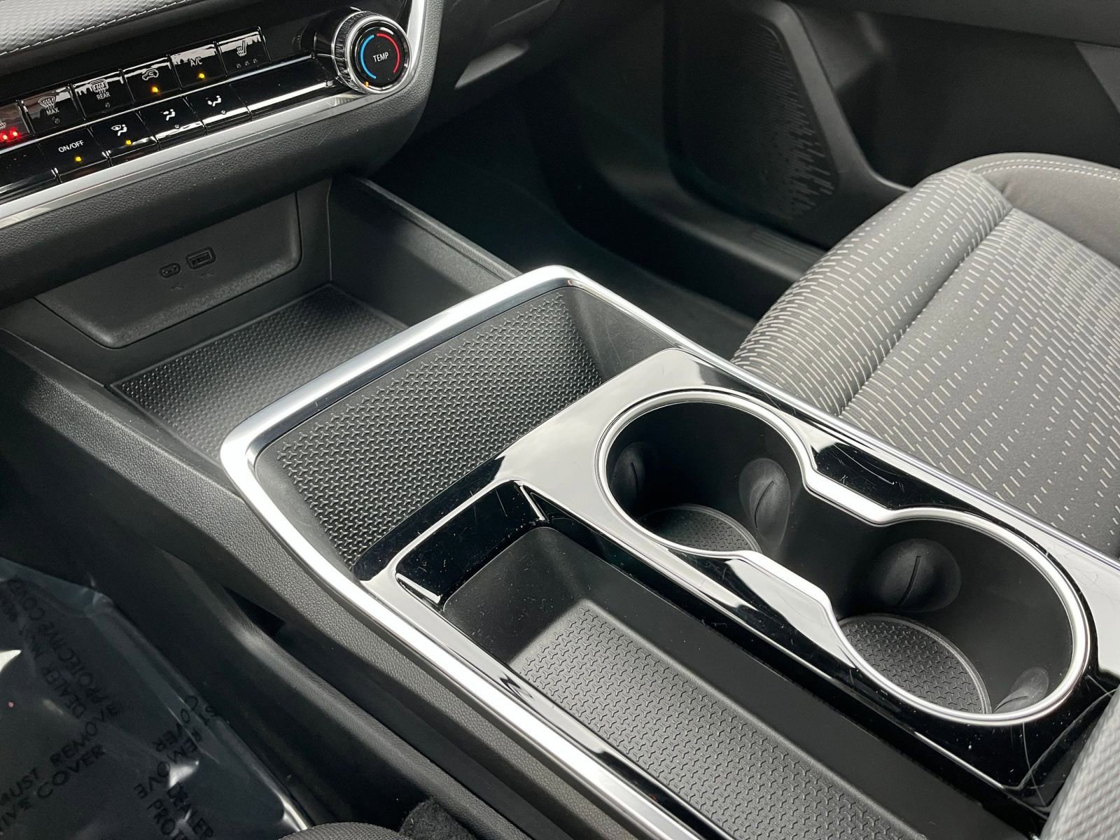 Used 2025 Chevrolet Equinox LT image 40