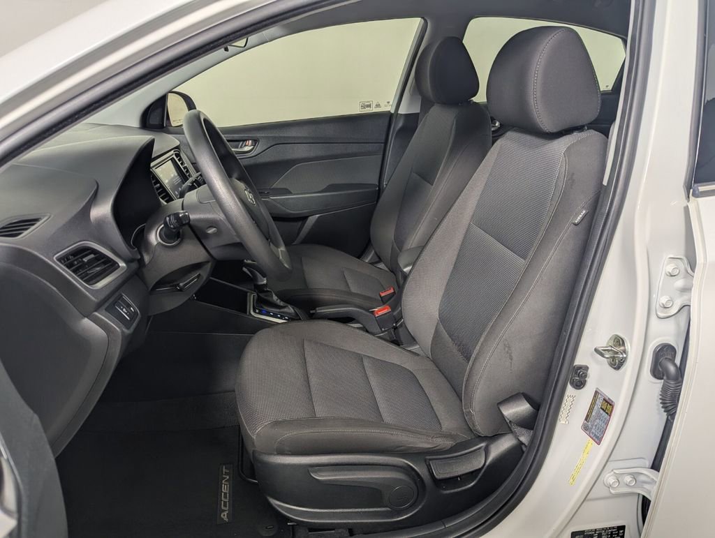 Used 2022 Hyundai Accent SEL image 14