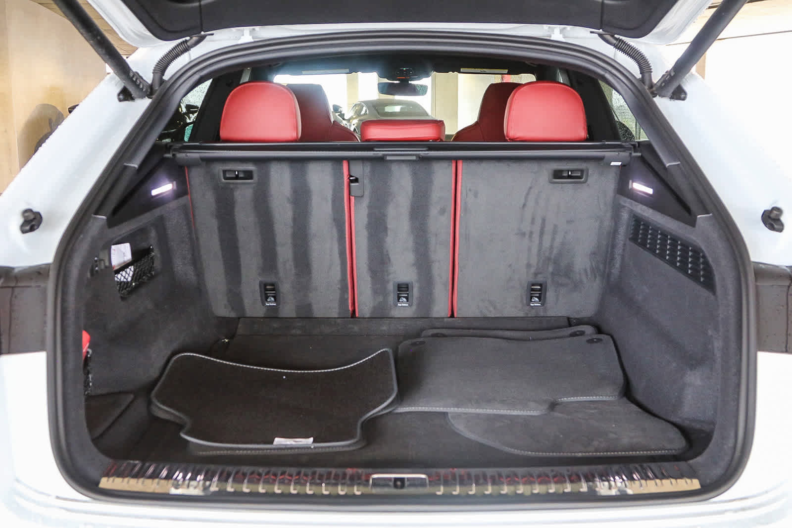 New 2025 Audi SQ8 Premium Plus image 26