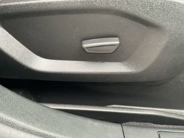 Used 2023 Ford Edge SEL image 17