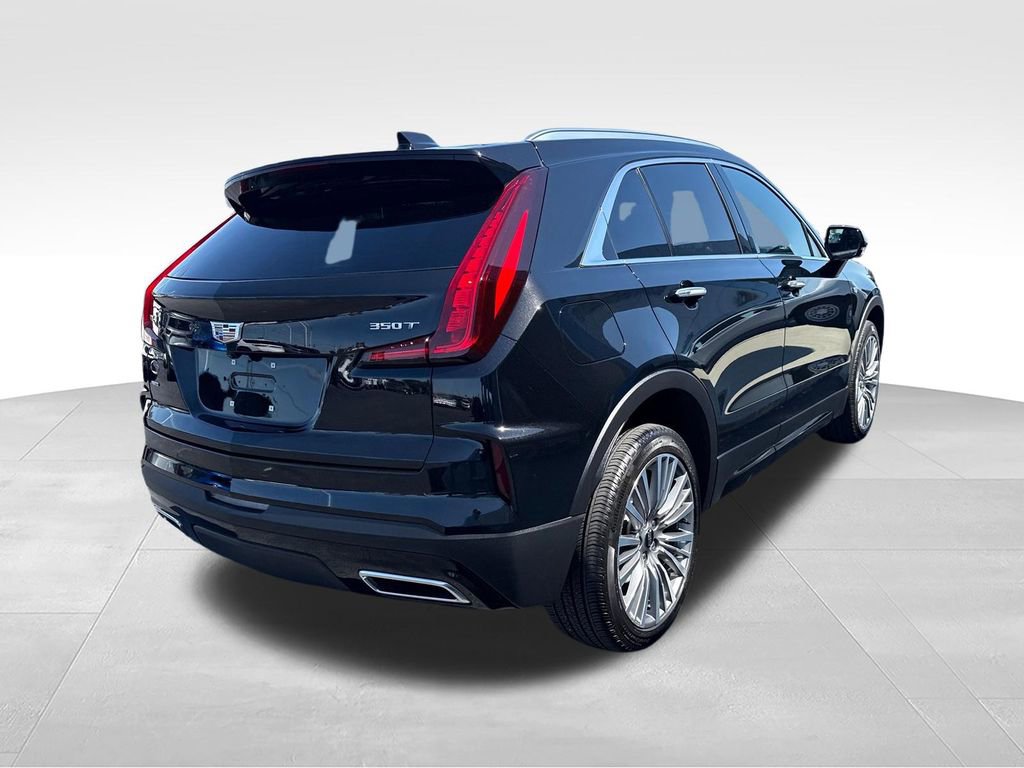 Used 2025 Cadillac XT4 Premium Luxury w/ Cold Weather Package AWD/4WD image 6