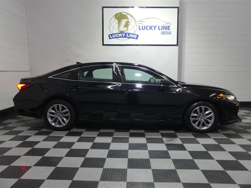 Used 2021 Toyota Avalon XLE FWD image 6