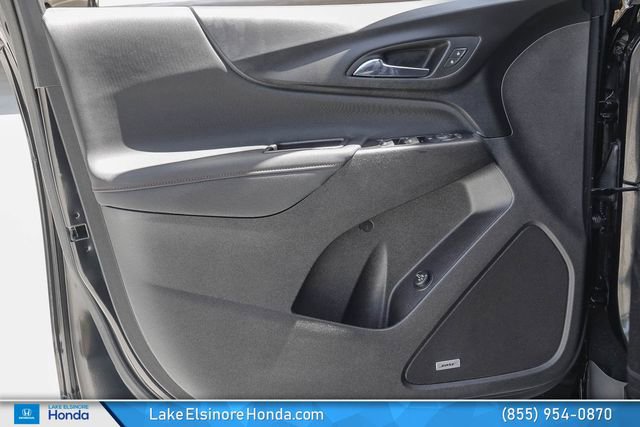 Used 2022 Chevrolet Equinox RS w/ RS Leather Package FWD image 13