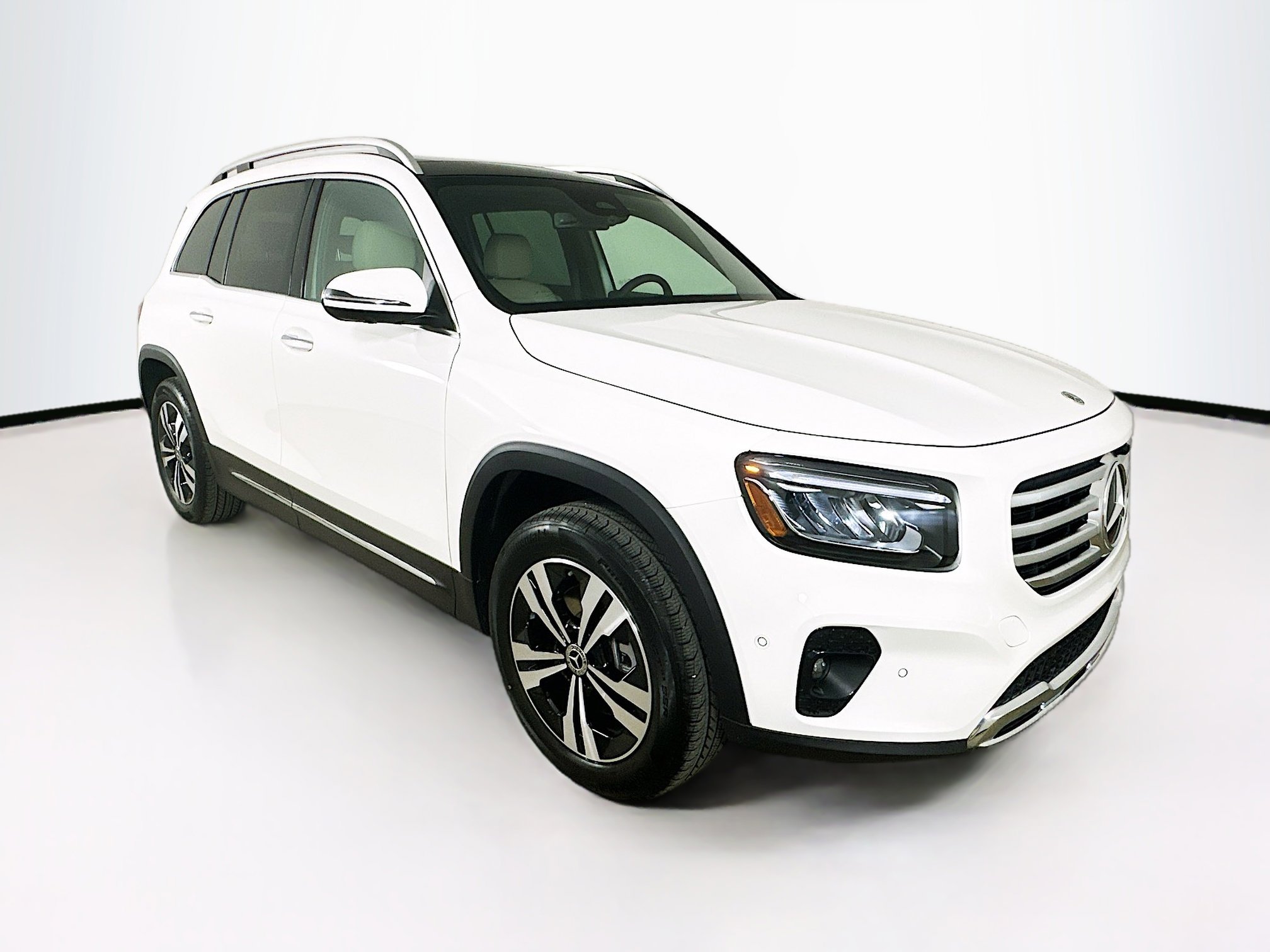 Certified 2025 Mercedes-Benz GLB 250 4MATIC image 1