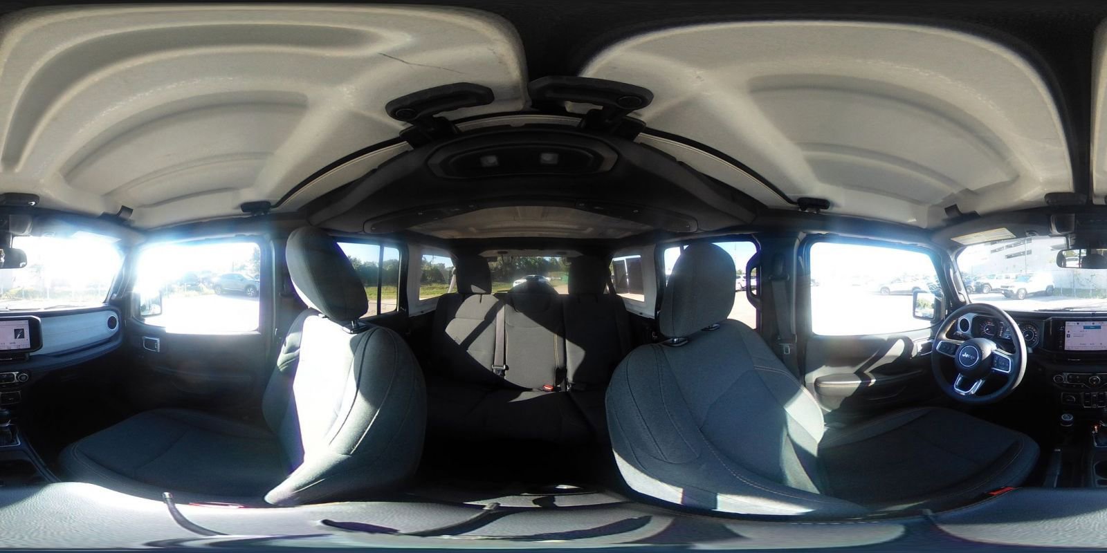 Used 2025 Jeep Wrangler Sahara image 41