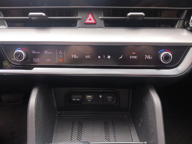 Used 2025 Kia Sportage SX image 24