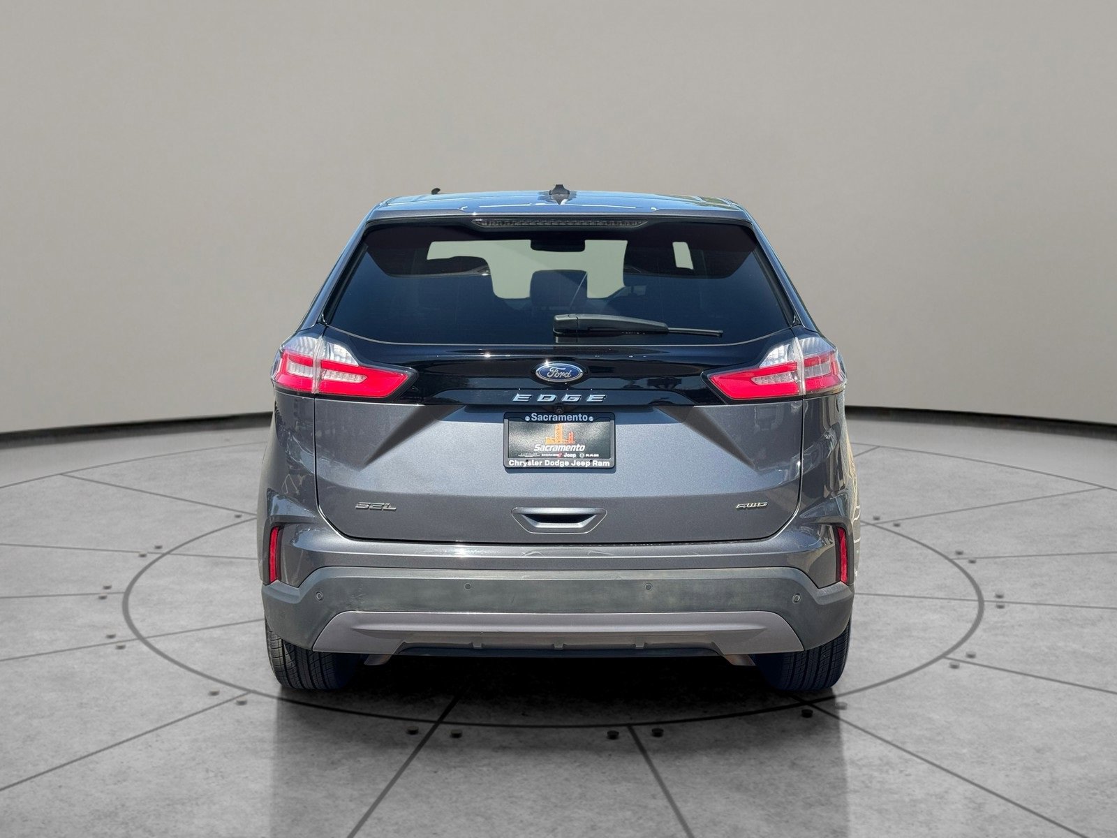 Used 2022 Ford Edge SEL image 6