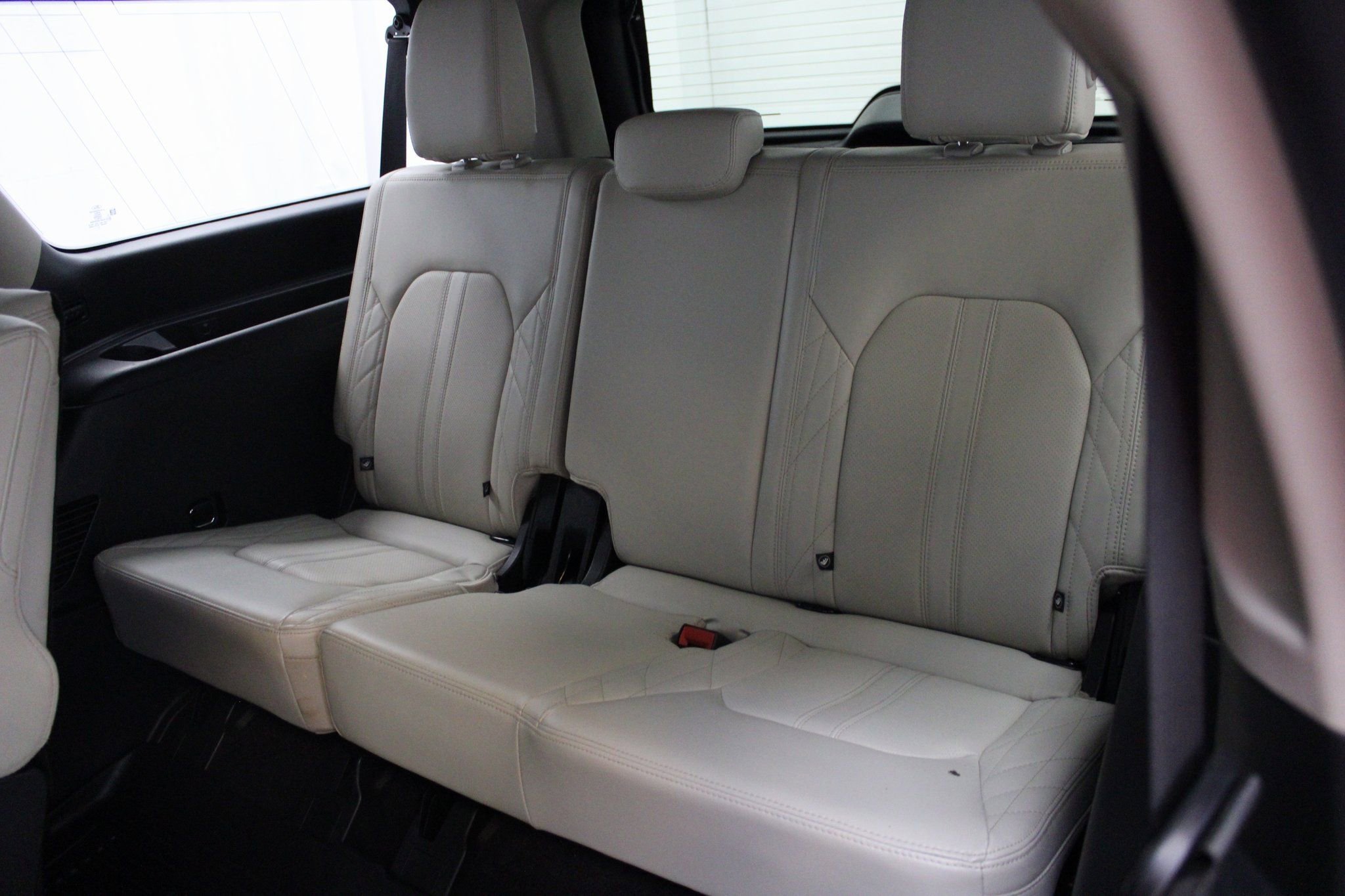 Used 2021 Ford Expedition Max Platinum image 27