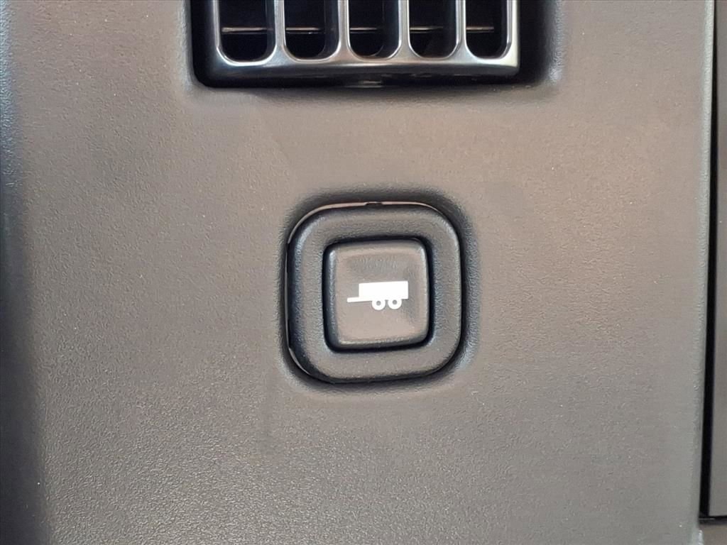 New 2025 Chevrolet Express 2500 Work Van w/ Driver Convenience Package image 12