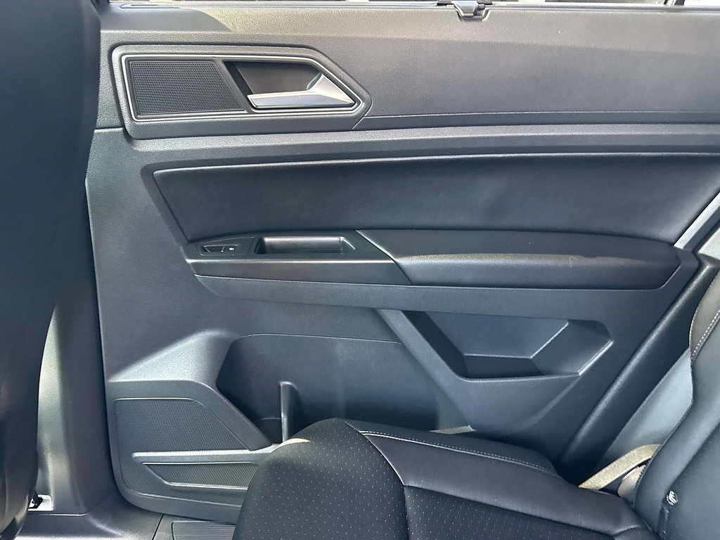 Used 2019 Volkswagen Atlas SE w/ Towing Package FWD image 14