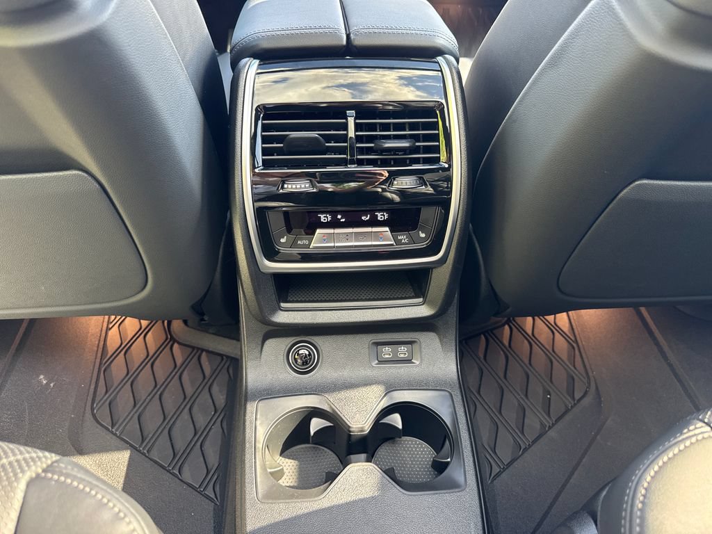 New 2026 BMW X7 xDrive40i w/ M Sport Package AWD/4WD image 20