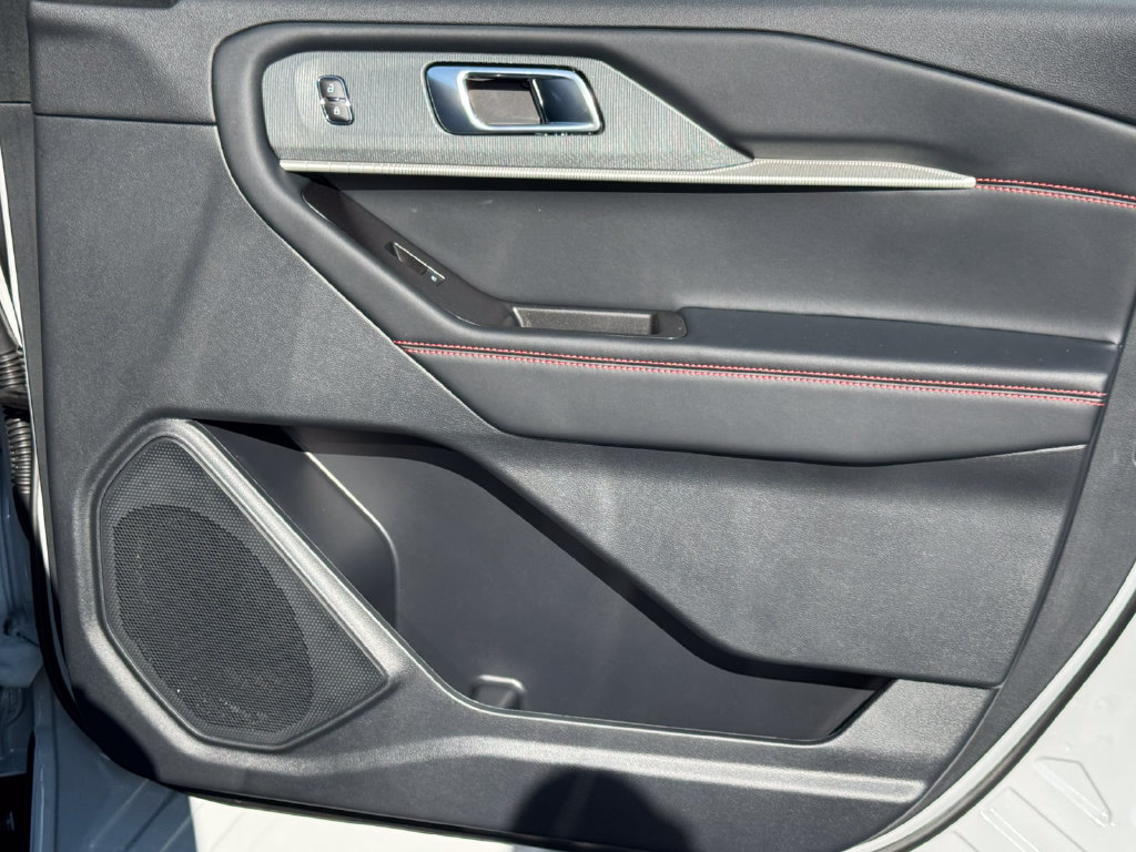 New 2027 Ford Explorer ST RWD image 17