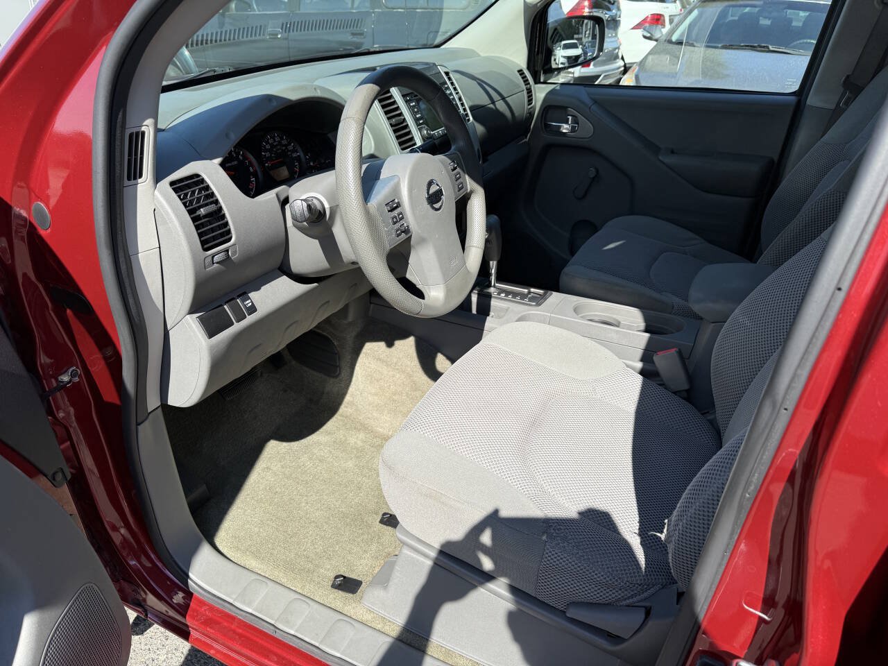 Used 2017 Nissan Frontier S RWD image 8