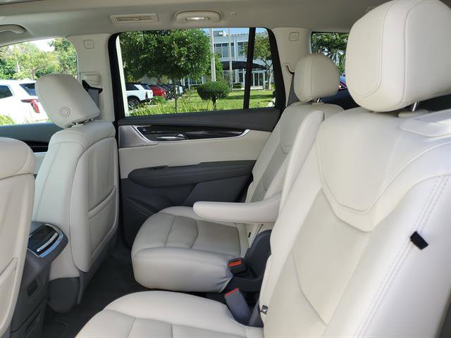 Used 2021 Cadillac XT6 Premium Luxury image 33