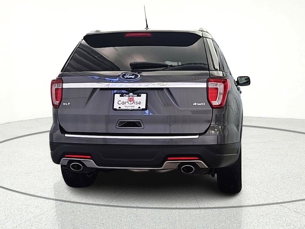 Used 2018 Ford Explorer XLT w/ Equipment Group 202A image 8