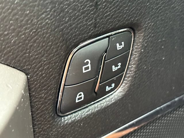 Used 2021 Ford F250 Lariat w/ Chrome Package AWD/4WD image 14