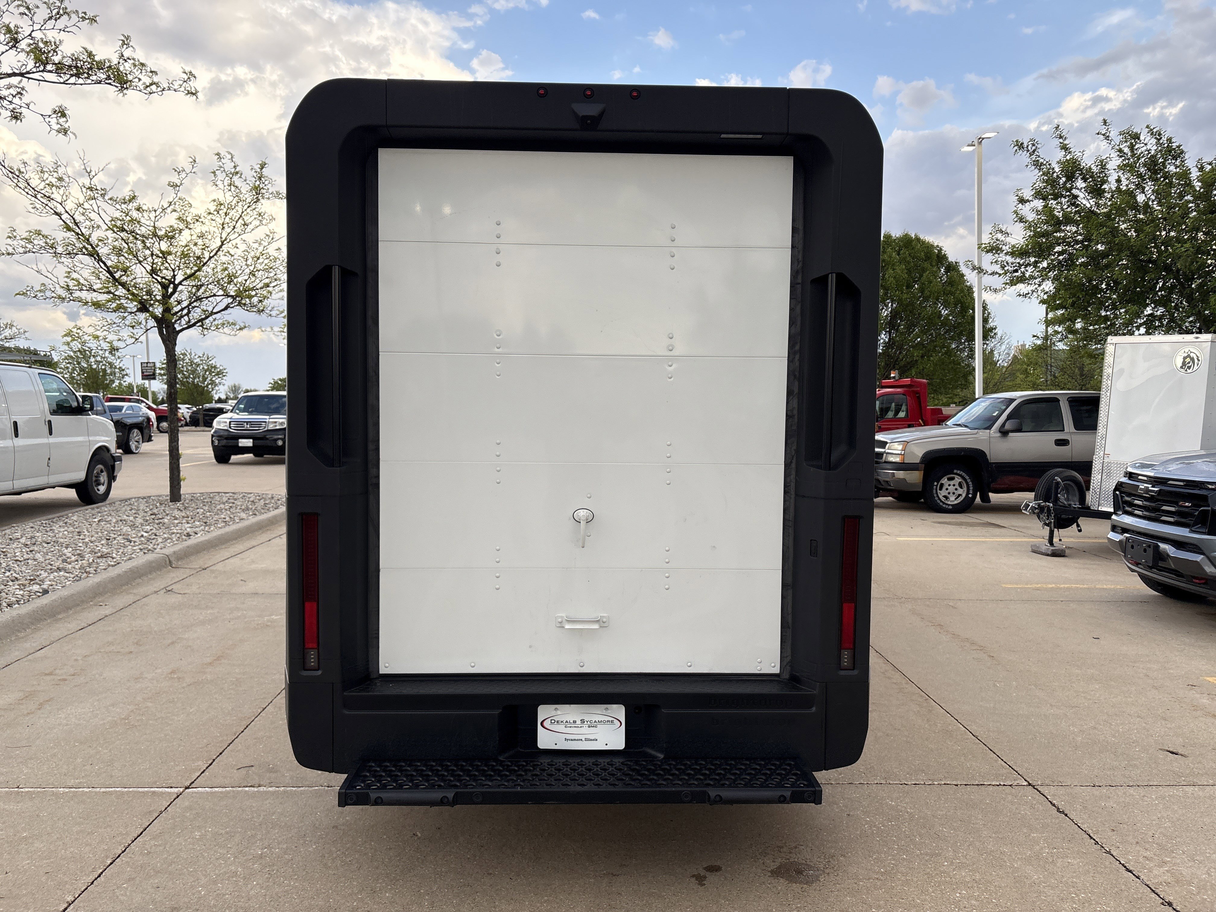 Used 2024 Chevrolet Brightdrop 600 w/ Battery Pack, Max Range AWD/4WD image 6