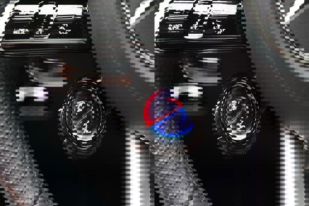 Used 2025 Mercedes-Benz GLC 43 AMG 4MATIC image 22