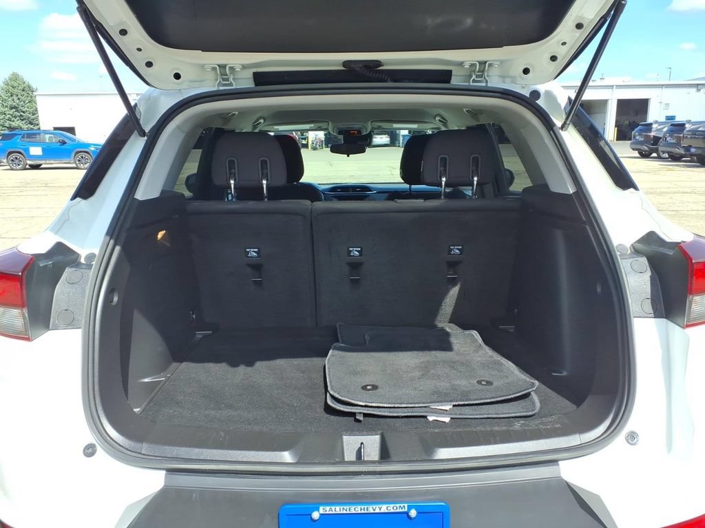 Used 2023 Chevrolet TrailBlazer LT FWD image 8