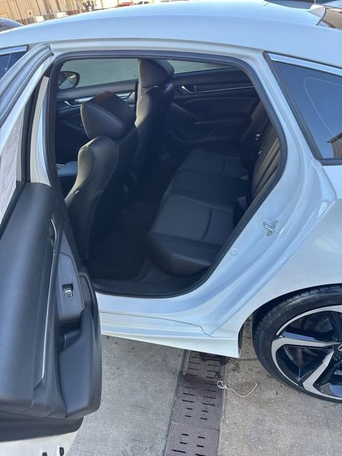 Used 2022 Honda Accord Sport image 11