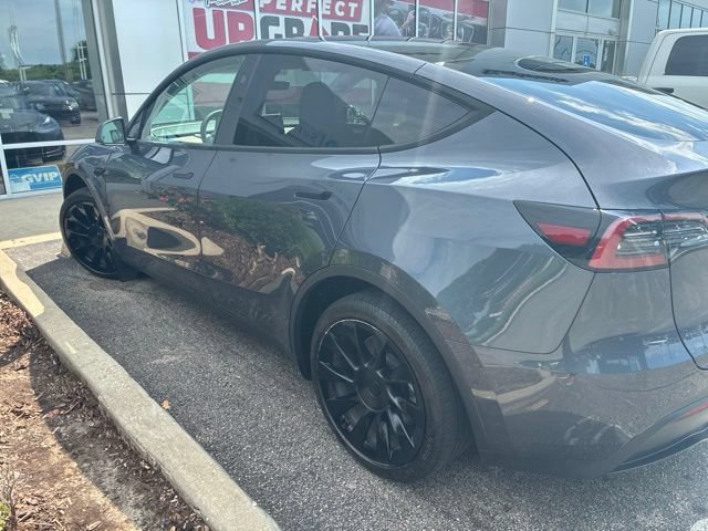 Used 2024 Tesla Model Y Long Range AWD/4WD image 11