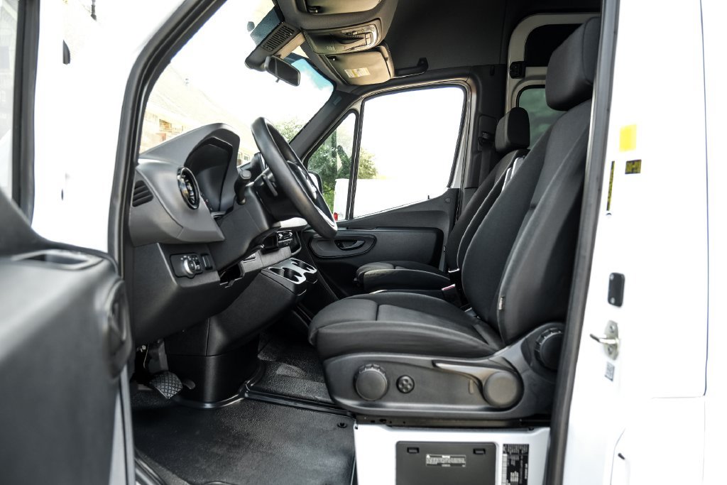 Used 2019 Mercedes-Benz Sprinter 170 w/ Driver Convenience Package image 3