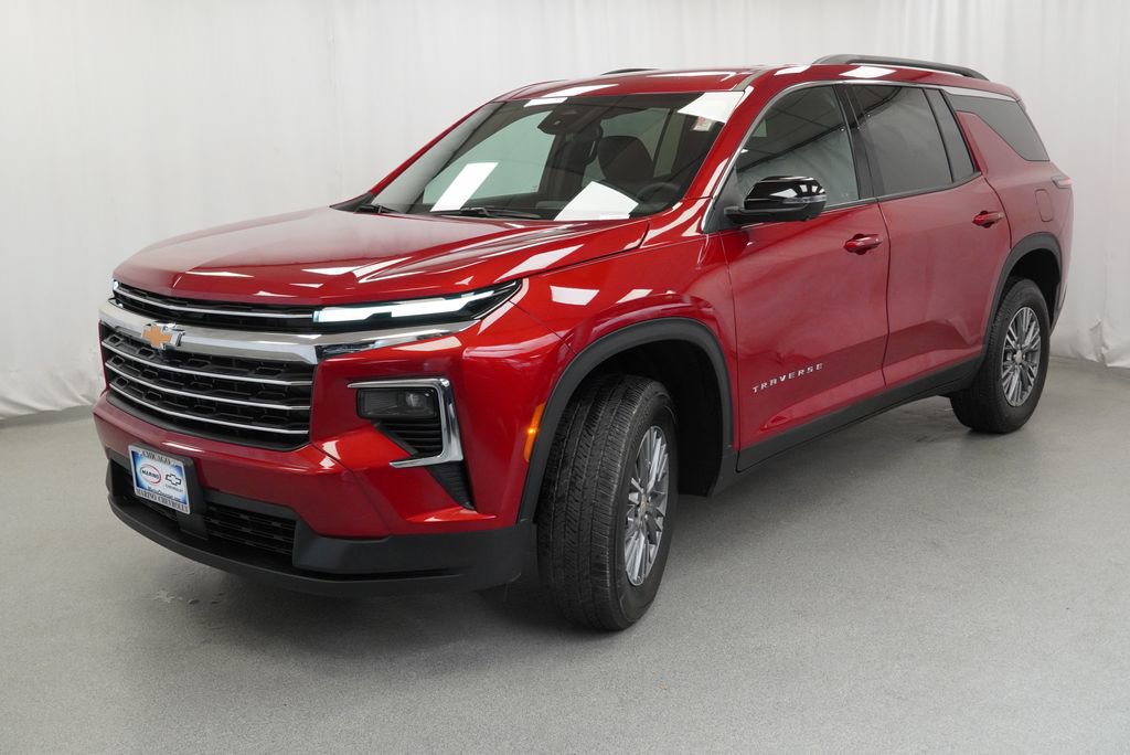 Used 2025 Chevrolet Traverse LT w/ Driver Confidence Package FWD image 4