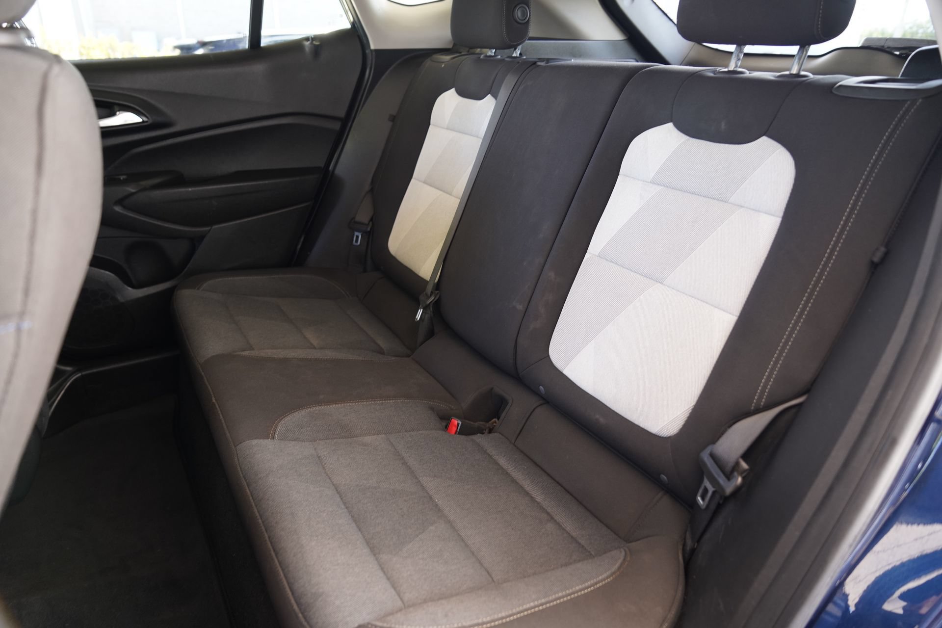 Used 2024 Chevrolet Trax LS w/ LS Convenience Package FWD image 29