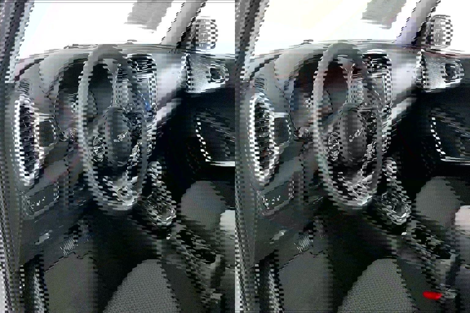 Certified 2025 Kia Soul LX image 14