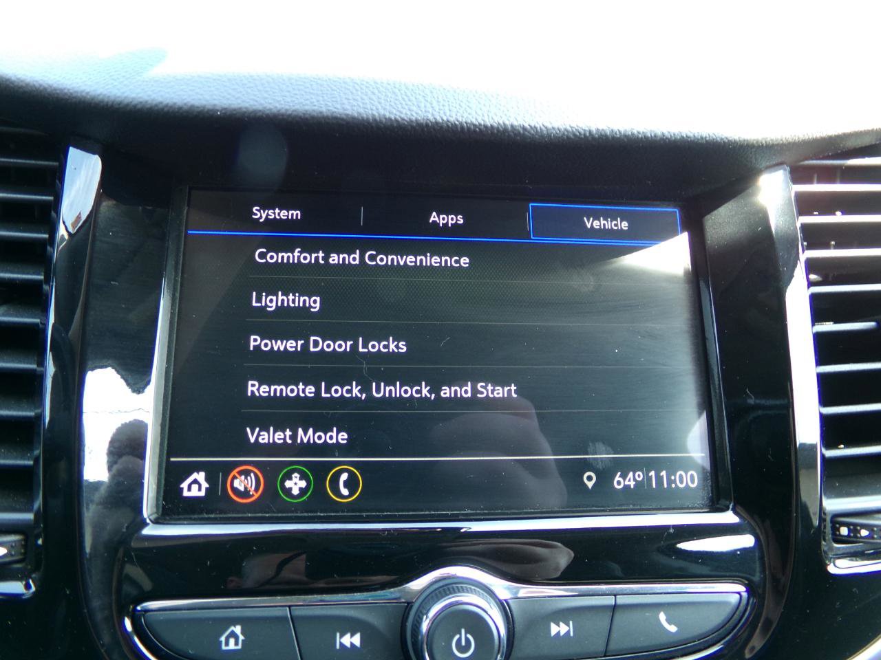 Used 2019 Chevrolet Trax LT w/ LT Convenience Package AWD/4WD image 25