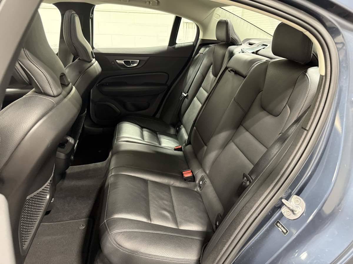 Used 2024 Volvo S60 B5 Plus image 19