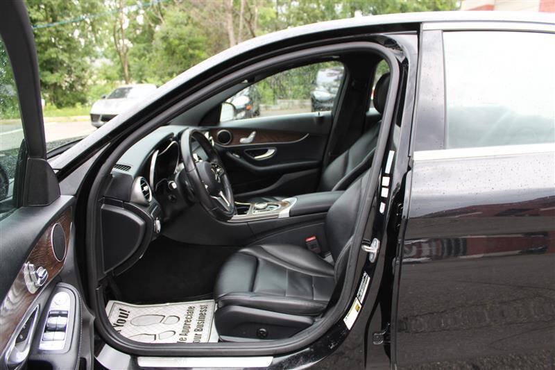 Used 2019 Mercedes-Benz C 300 4MATIC Sedan image 10