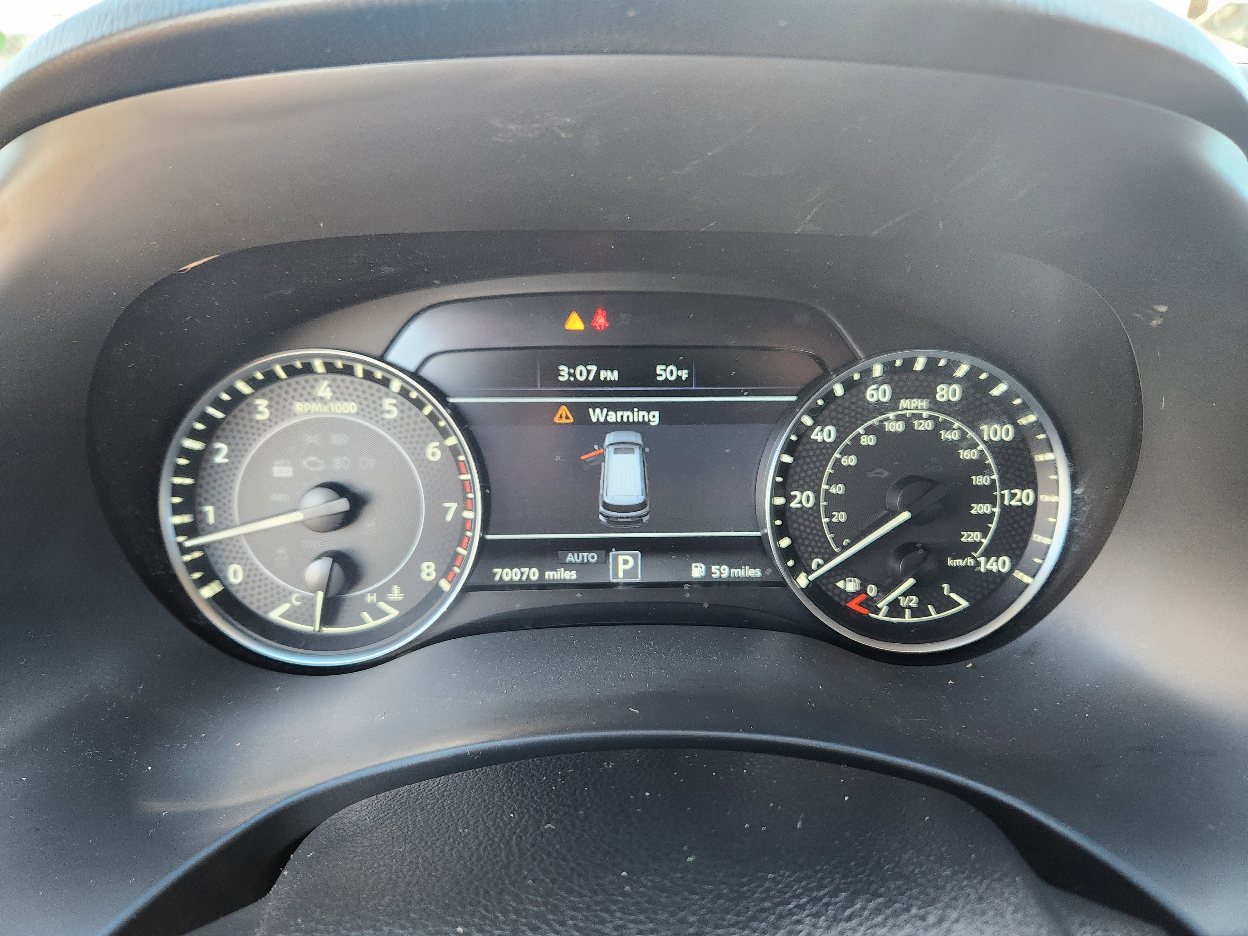 Used 2023 Nissan Armada SV image 12