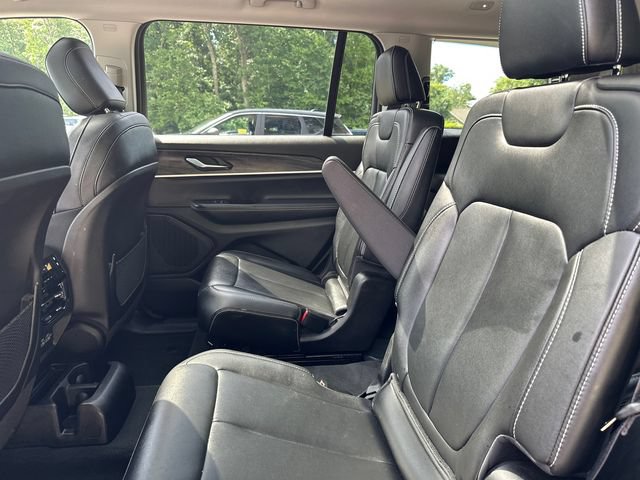 Used 2023 Jeep Grand Cherokee L Limited AWD/4WD image 24