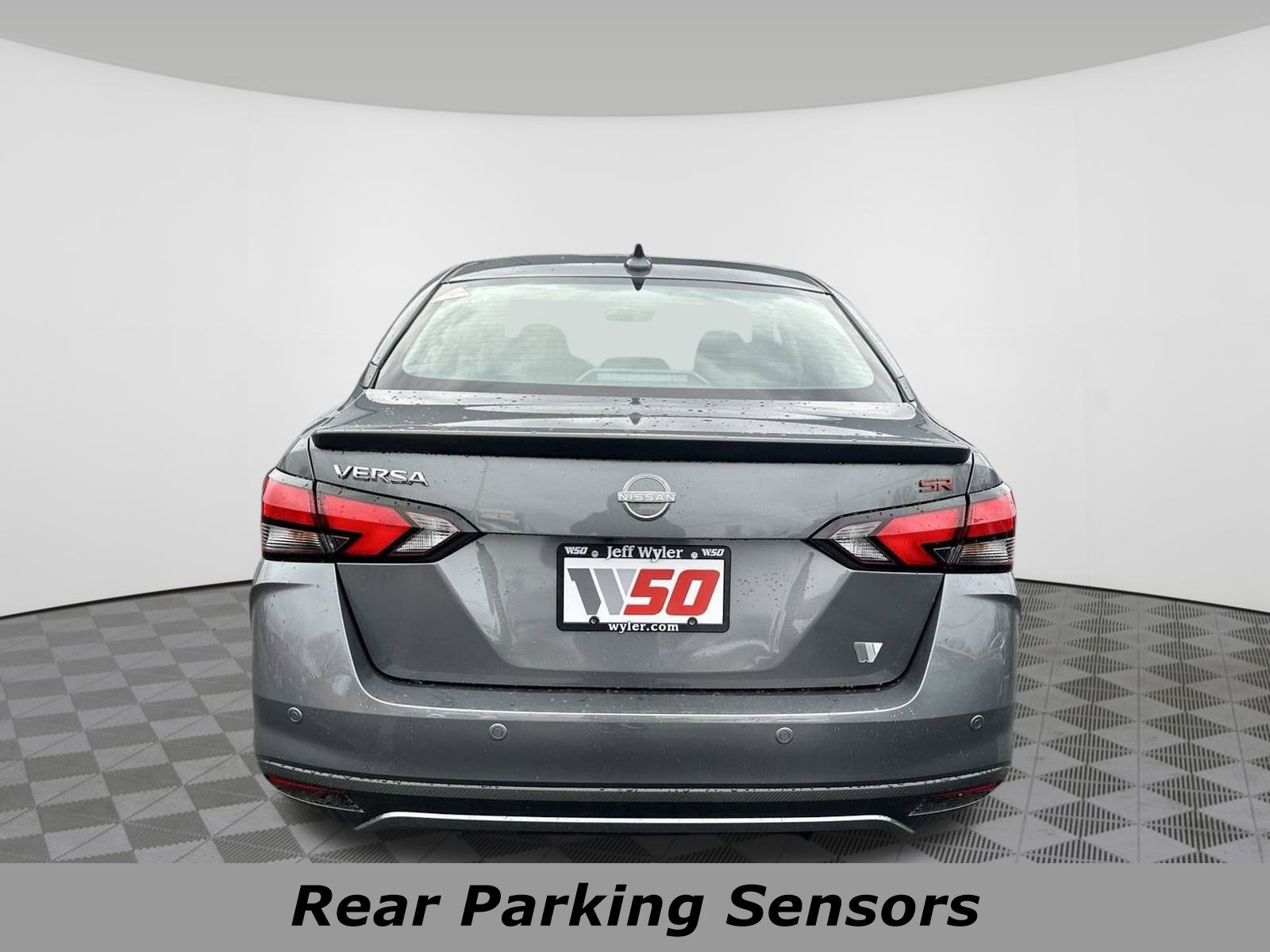 Used 2025 Nissan Versa SR w/ Trunk Package image 13