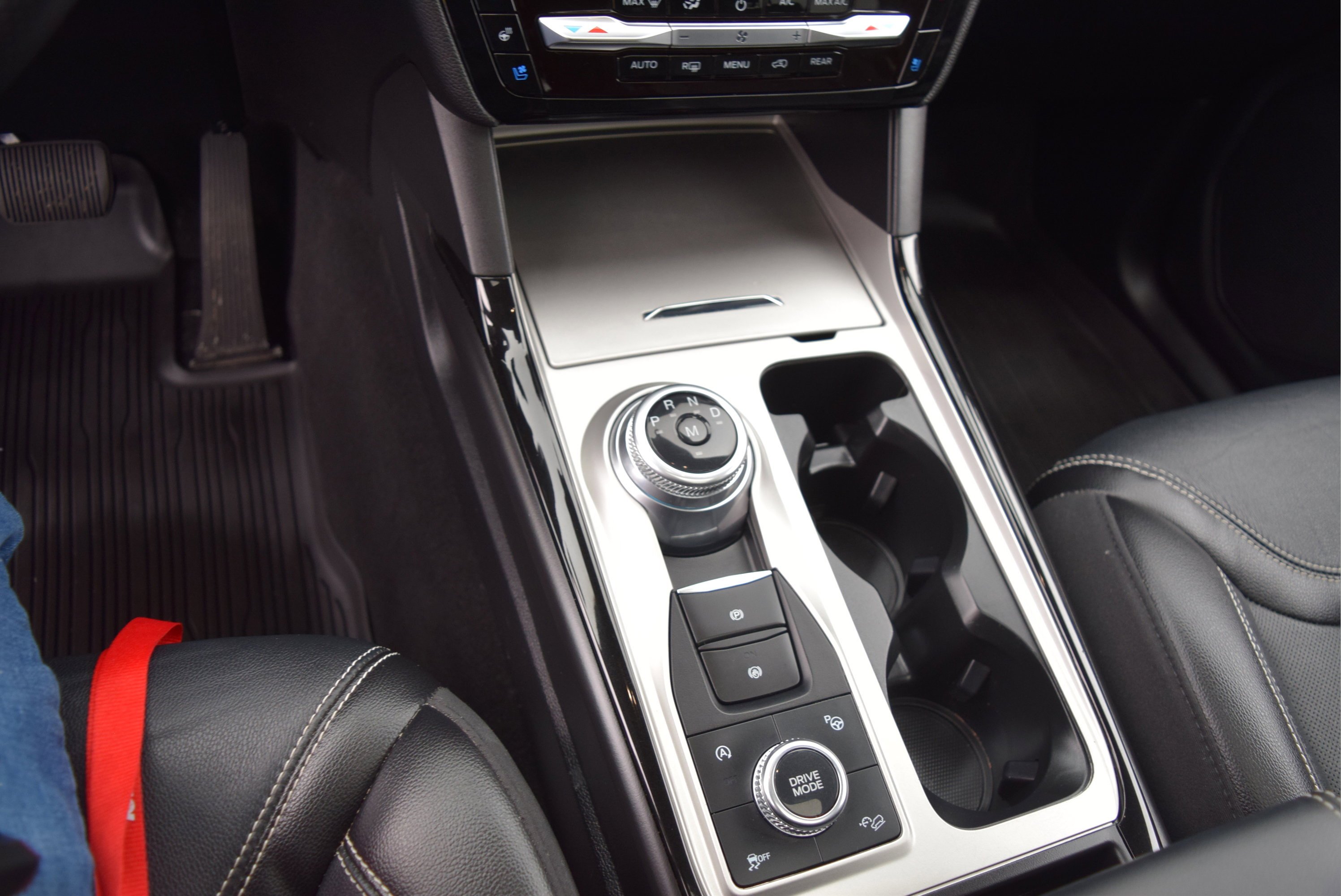 Used 2022 Ford Explorer ST w/ Equipment Group 401A AWD/4WD image 17